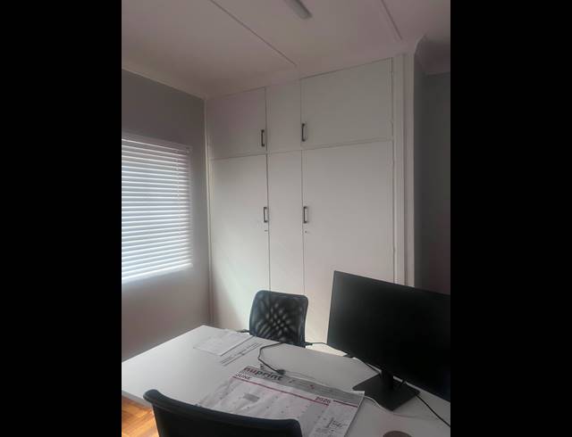 92M² OFFICE FOR SALE IN WEMBLEY